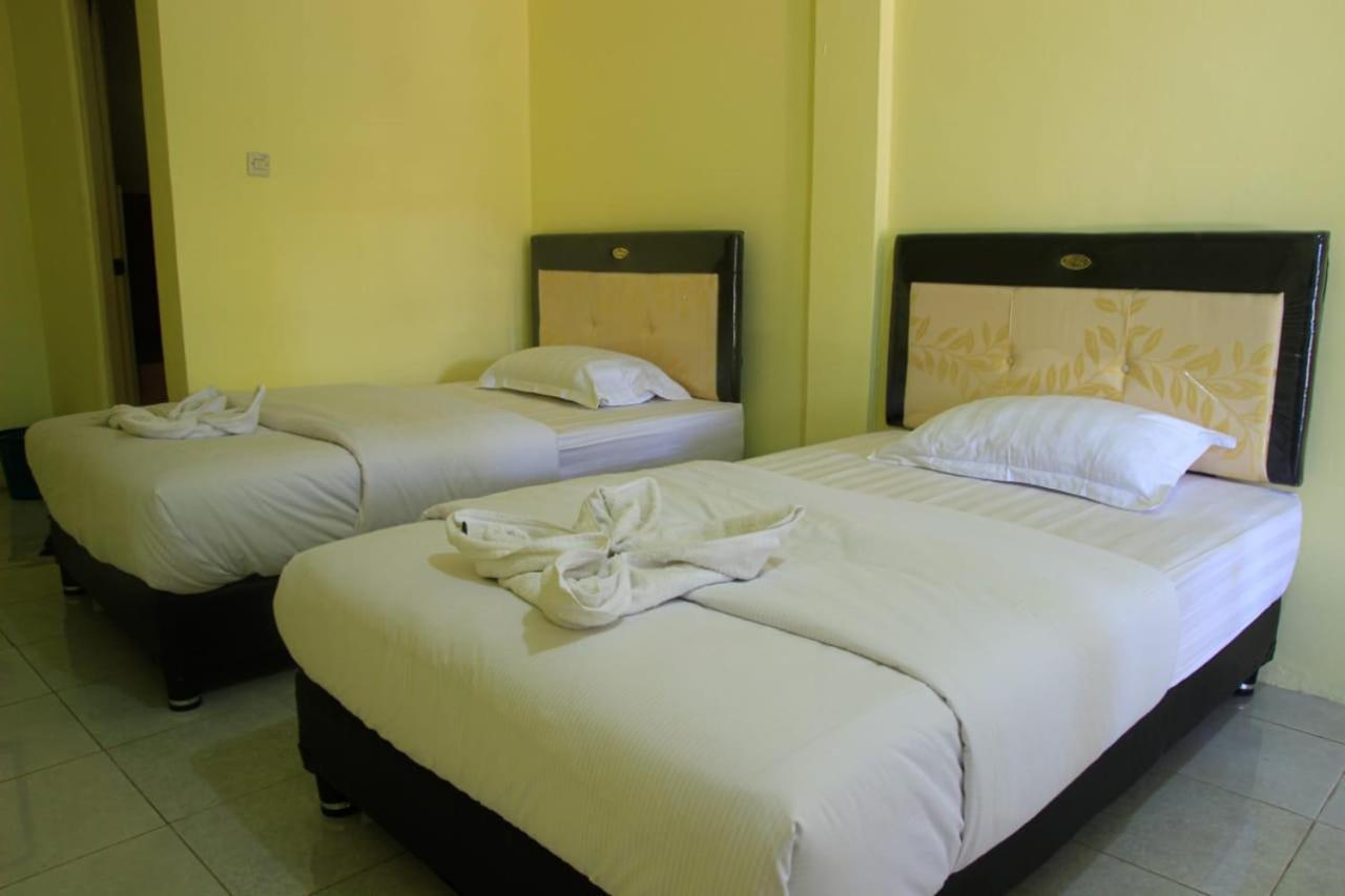 ปนดก วิซาตา ดัน เรสโตรัน เอลิม Hotel ไวงาปู ภายนอก รูปภาพ
