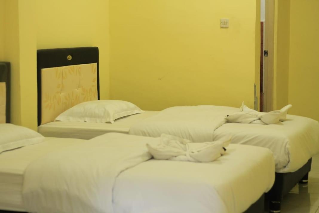 ปนดก วิซาตา ดัน เรสโตรัน เอลิม Hotel ไวงาปู ภายนอก รูปภาพ
